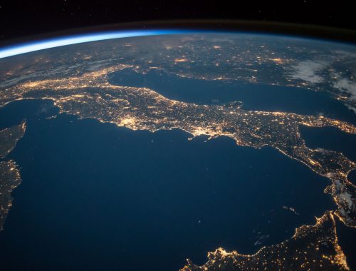 bild tagen i rymden på jorden, fokus italien